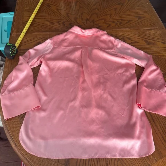 Mr.‎ Larkin Pink long sleeve 100% silk with pearls - Picture 8 of 9